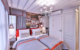 9 Doors Hotel (Adults Only)